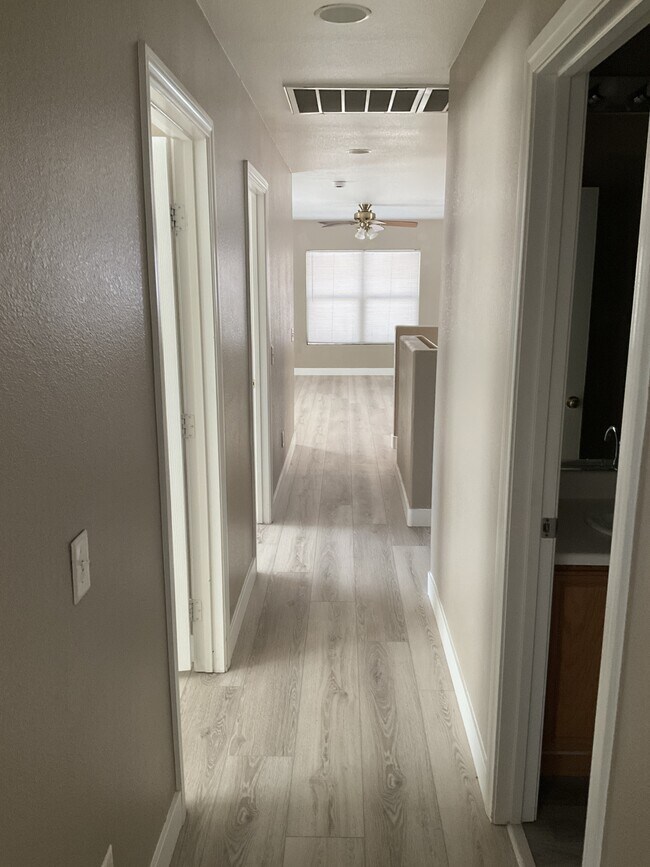 Building Photo - 5522 Jacobs Field St