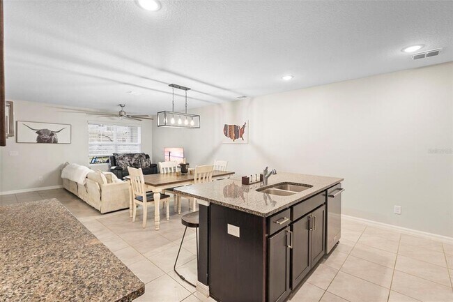 Building Photo - 635 Belgrove St