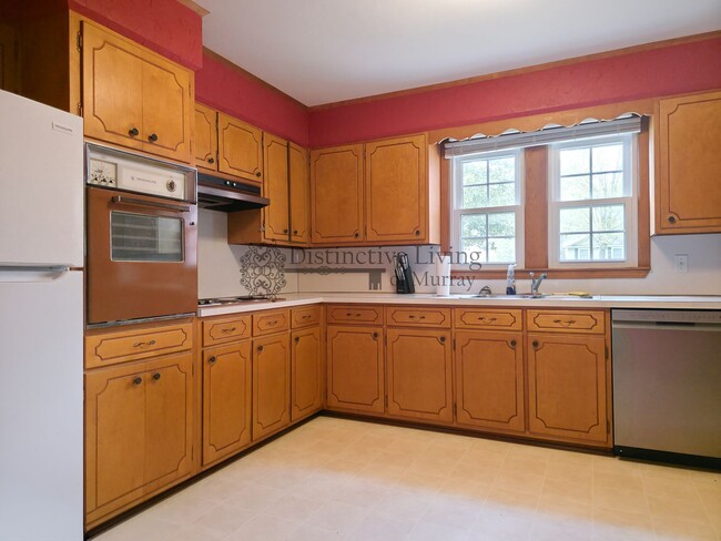 Building Photo - Attention Front Porch Sittin' Lovers- 2 bed 1 bath house in the country in Hazel