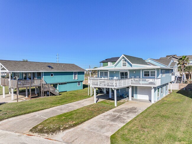 Building Photo - 16904 Beachcomber Dr