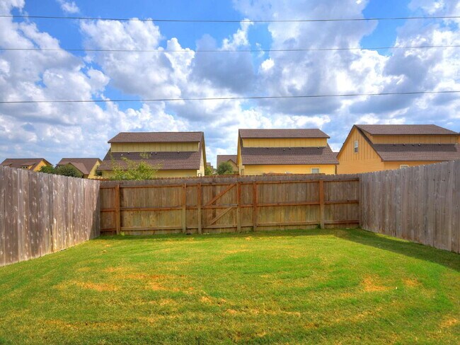 Building Photo - 3503 Summerway Dr