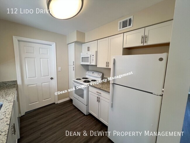 Building Photo - 112 Lido Dr