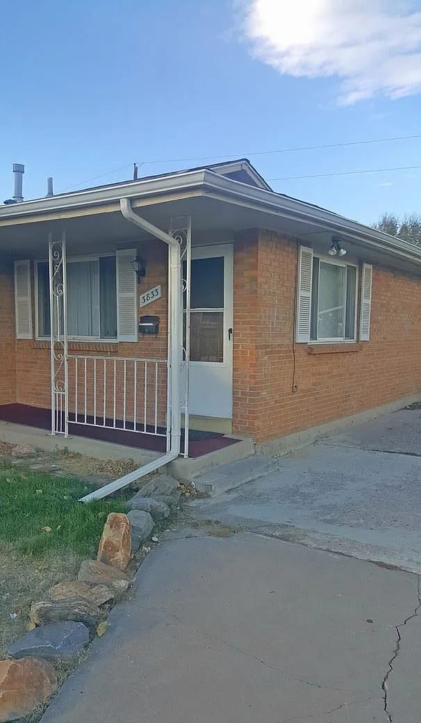 Building Photo - 3833 W 89th Way