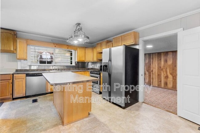 Building Photo - 1412 12th Ave