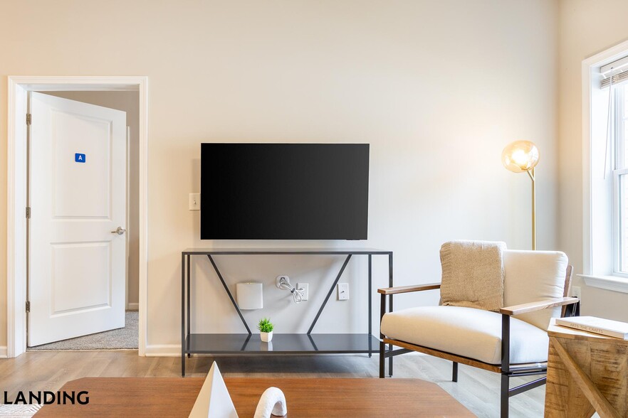 Building Photo - 602 Laconia Cir