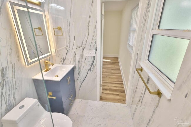 Building Photo - 3795 Summer Dr