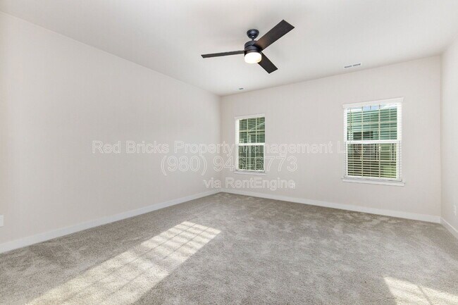 Building Photo - 306 New Gallant Dr