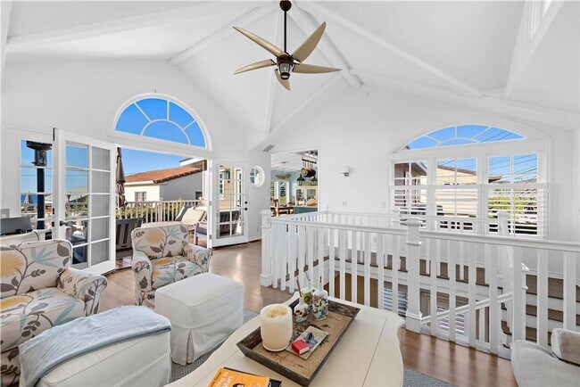Building Photo - Woods Cove Beach House