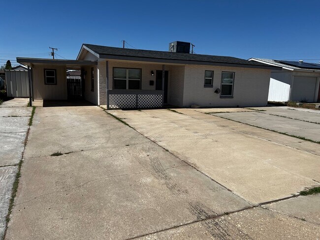Building Photo - 1409 E 38th St
