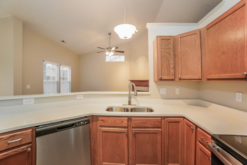 Building Photo - 6425 Meadowfield Dr