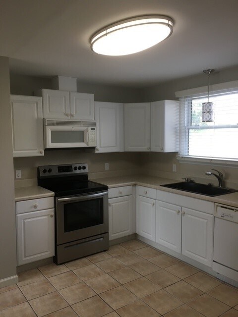 Kitchen - 2018 Lebanon Pike