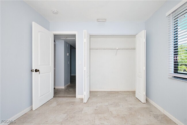 Building Photo - 824 Alderman St