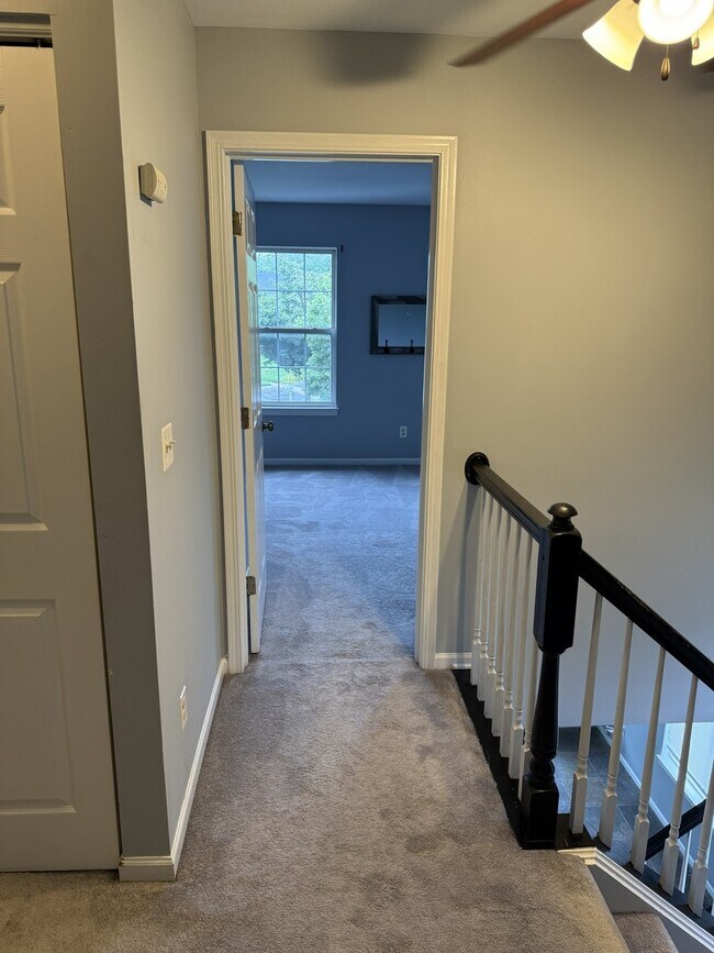 Building Photo - 384 Reston Cir