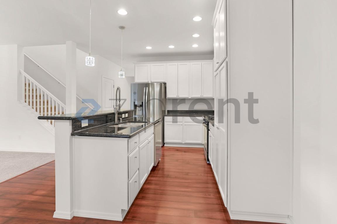 Building Photo - 18507 26th Ave SE