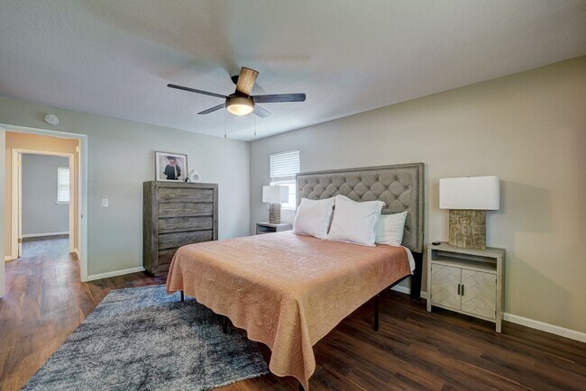 Building Photo - Turnkey Gem: Fully Furnished 5-Bedroom Home with Spacious Layout and Corner Lot!