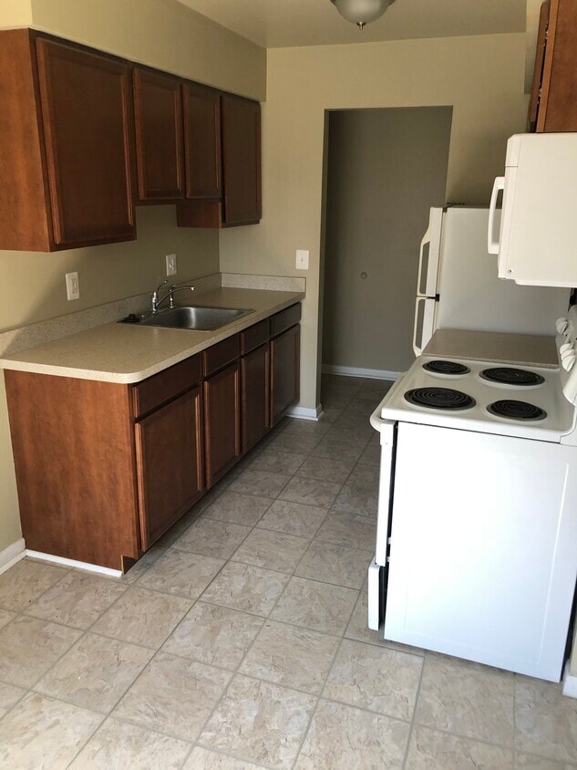 Primary Photo - Patty Sue Apartments