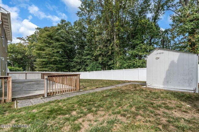 Building Photo - 45 Pinyon St