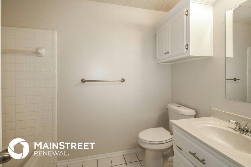 Building Photo - 8808 NW 85th Pl