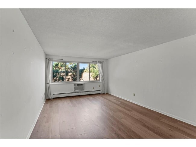 Building Photo - 4400 Upton Ave S