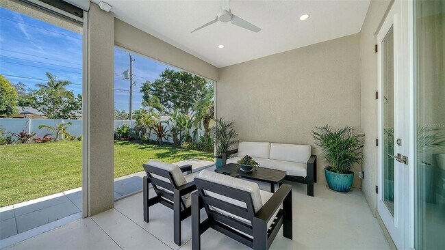 Building Photo - 1111 Mallorca Dr