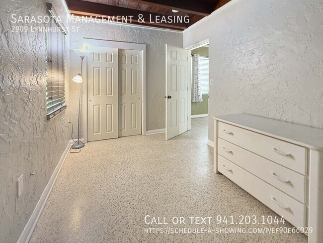 Building Photo - 2909 Lynnhurst St