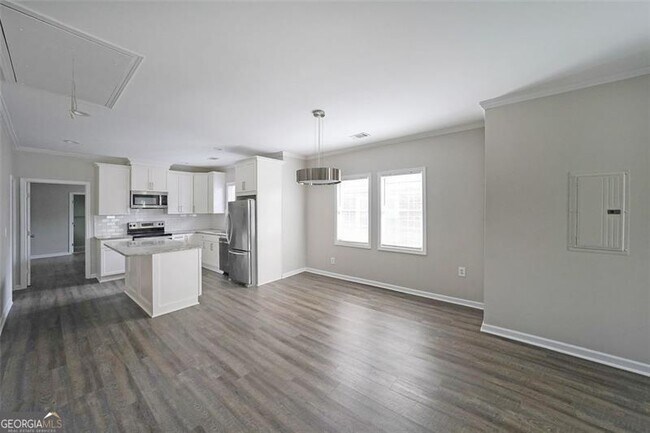 Building Photo - 983 Harwell St NW