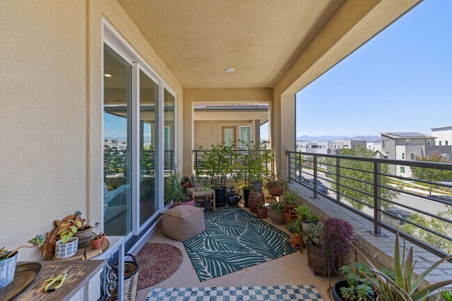 Building Photo - 27233 W Red Willow Ct