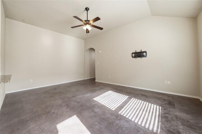 Building Photo - 533 Jack Rabbit Ln
