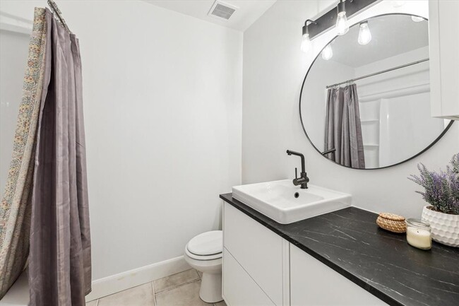 Building Photo - 13511 Windchase Ct