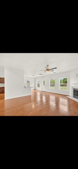 Building Photo - 7296 Autumn Crossing Way