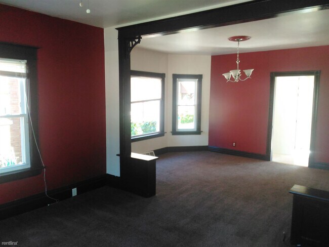 Building Photo - 4 br, 1.5 bath House - 2107 50th St