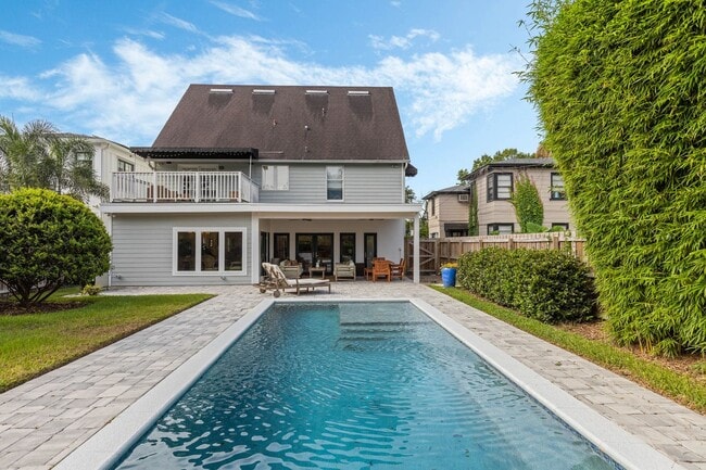 Building Photo - Renovated 3/3 Pool Home home in the heart of Delaney Park of Downtown Orlando
