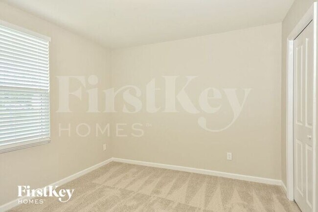 Building Photo - 111 Norwich Ct