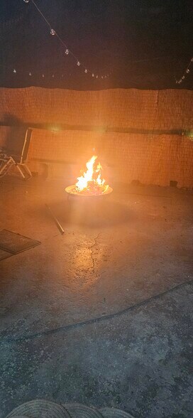 Fireput - 1827 Sonoma Ln