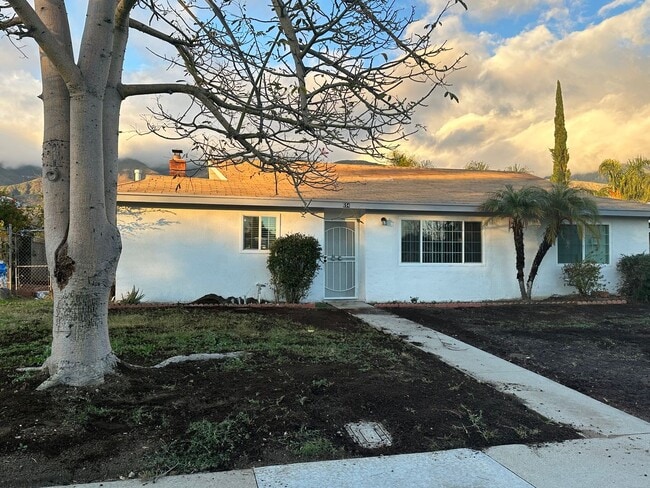 Building Photo - Luxurious 3-Bedroom Home with Detached Garage and New Updates in San Bernardino