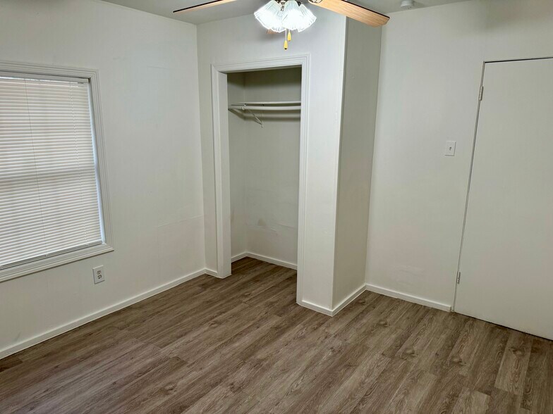 Bedroom 2 - 3914 Ella Blvd