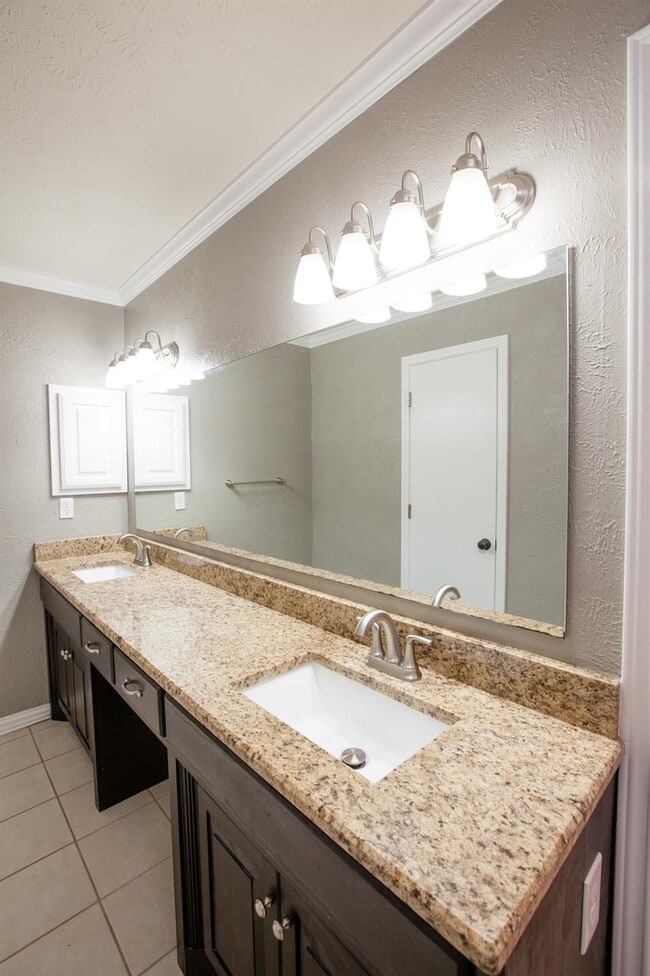 Building Photo - 5713 Baker Dr