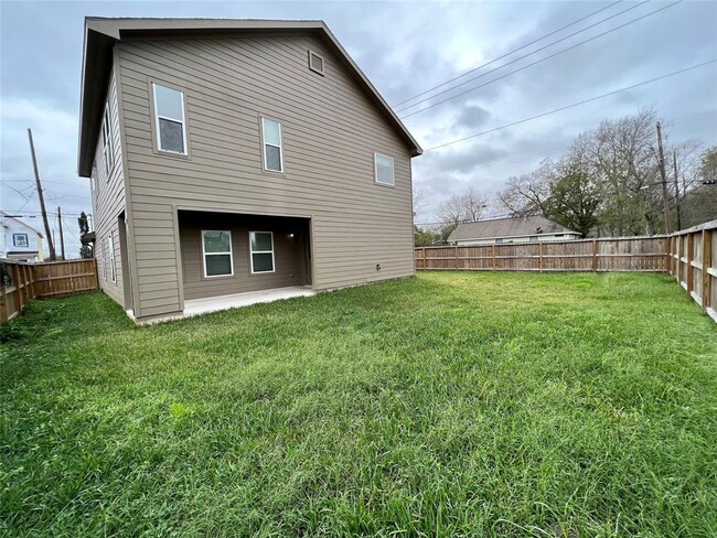 Building Photo - 4301 Clover St
