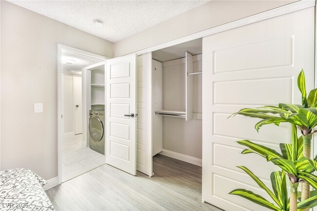 Building Photo - 4441 Rich Dr