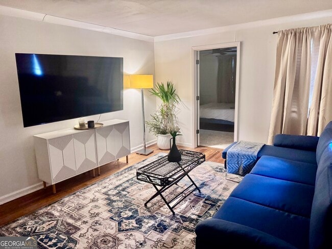 Building Photo - 2005 Clairmont Terrace NE