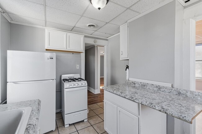 Building Photo - 921 15th St