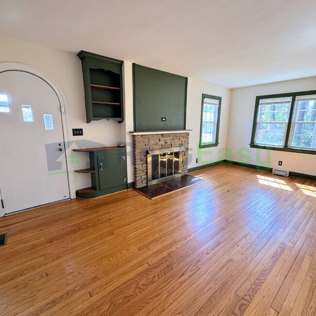 Building Photo - 8533 Circle Dr