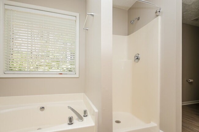 Building Photo - 3391 Lochness Ln