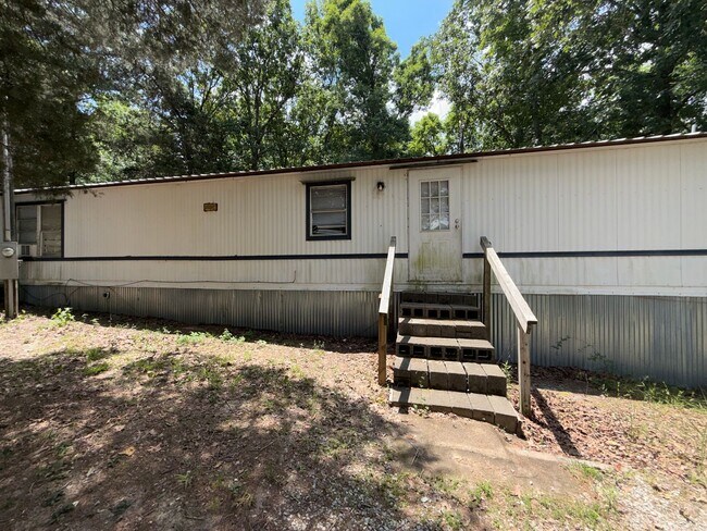 Building Photo - 125 Co Rd 371