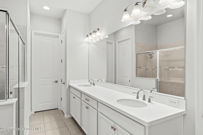 Building Photo - 8110 Allure Dr