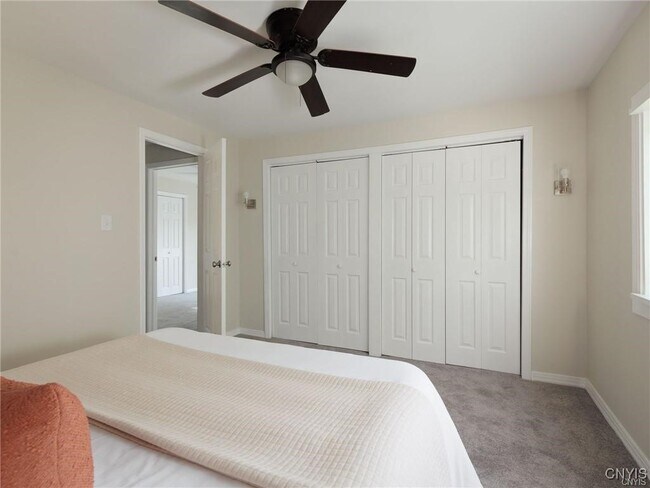 Building Photo - 435 S Hamilton St