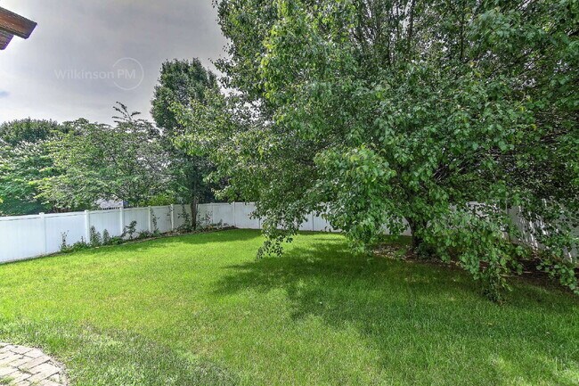 Building Photo - Charming 3-Bedroom in Arbor Croft with Out...