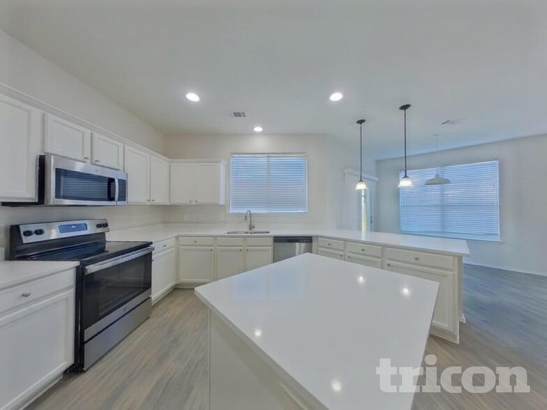 Building Photo - 5020 Caraway Dr