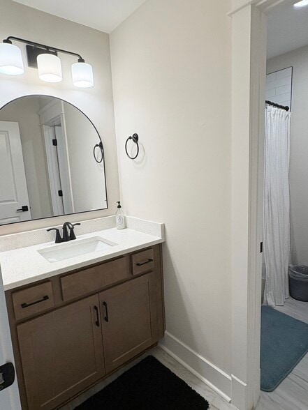 Building Photo - 5052 High Park Hill Dr