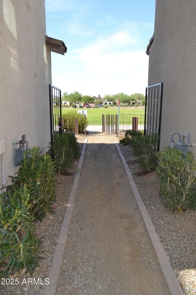 Building Photo - 4808 S Ferric